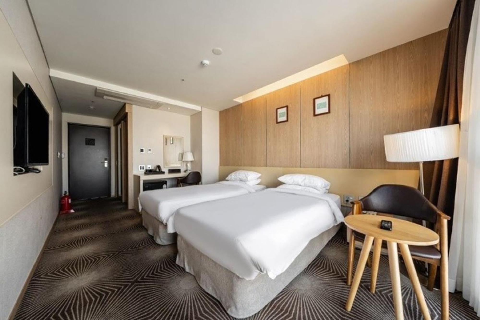 Golden Daisy Hotel Согвипхо Экстерьер фото